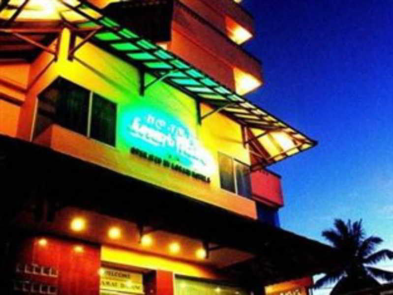 Oyo 628 Losari Metro Macasar Exterior foto