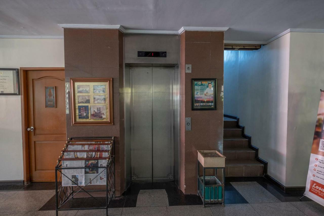 Oyo 628 Losari Metro Macasar Exterior foto